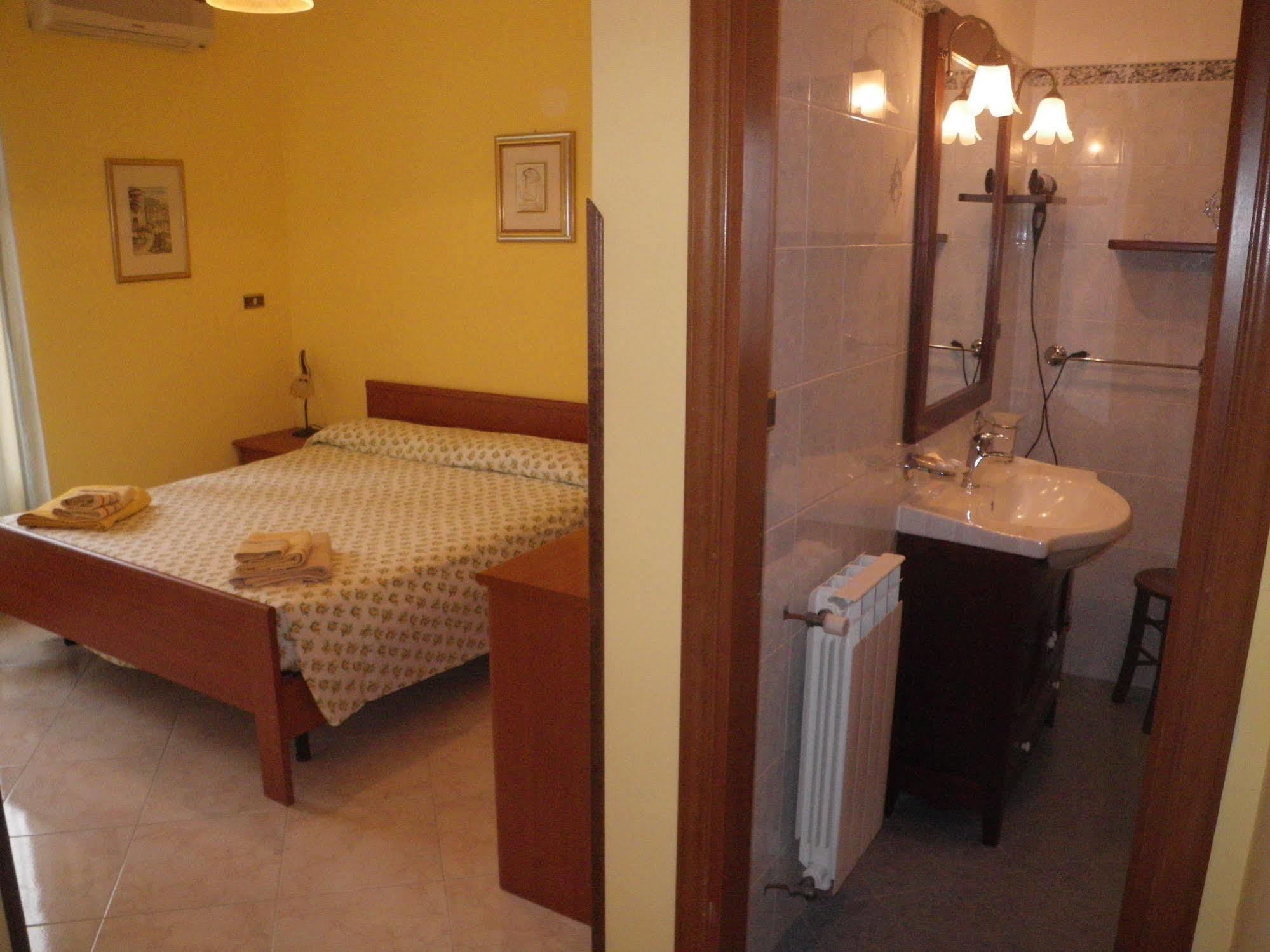 Bed and Breakfast Ondazzurra Piraino Exterior foto